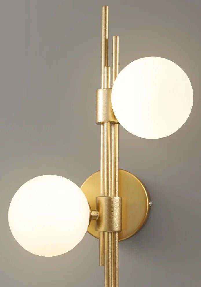 Bresan wall light