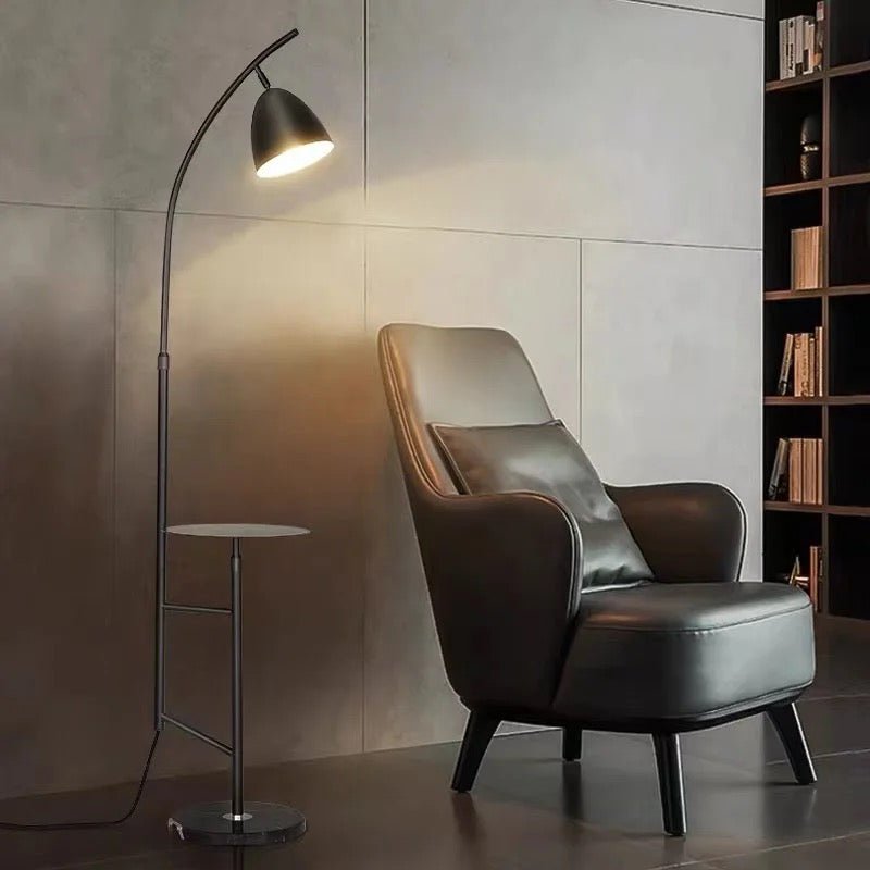 Cloché Modern fully black floor lamp