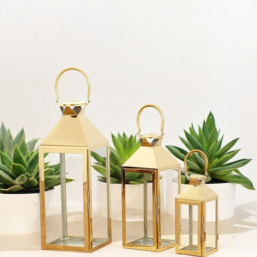 Fancy design lanterns set