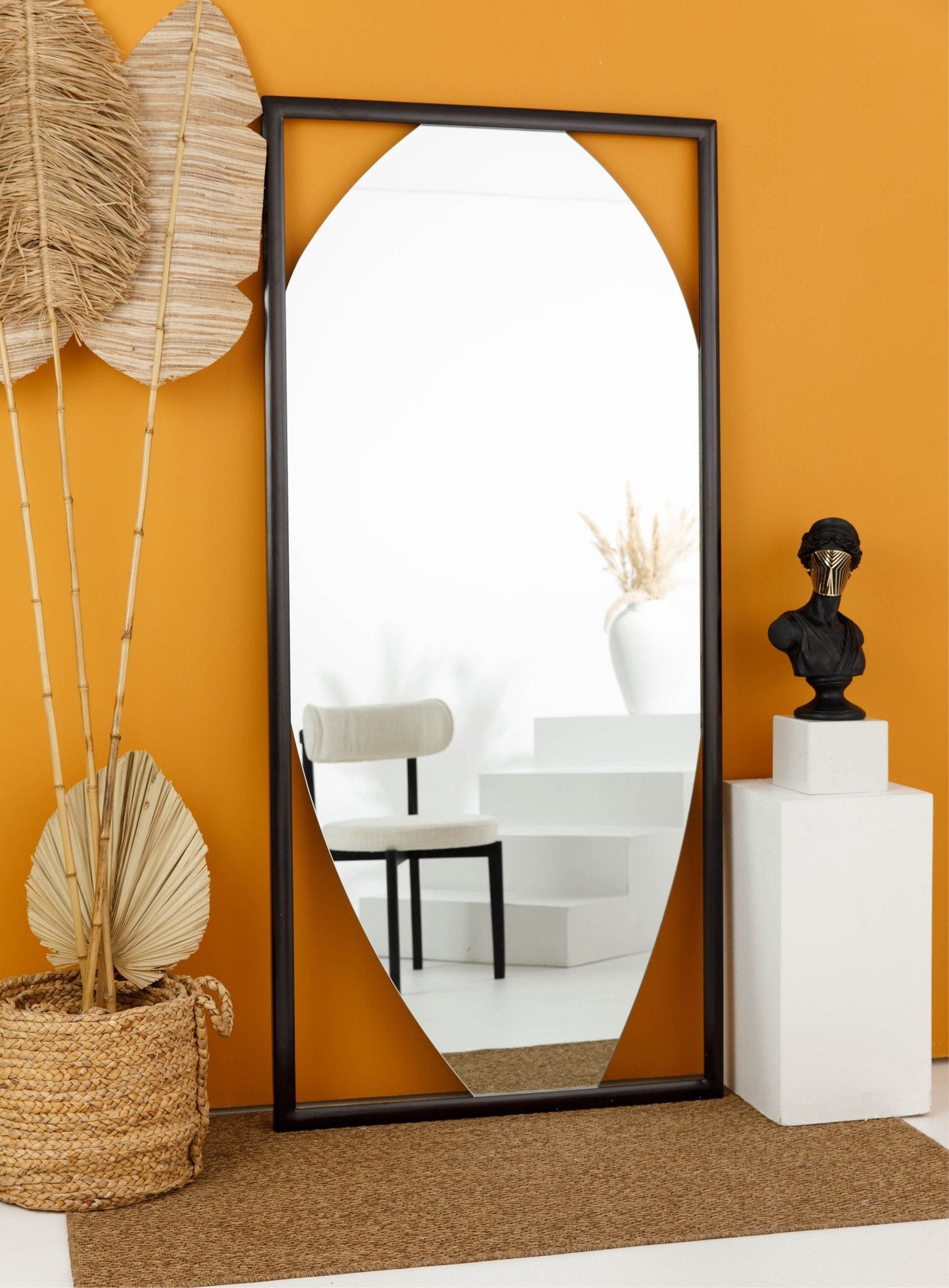 Frameé regular framed mirror