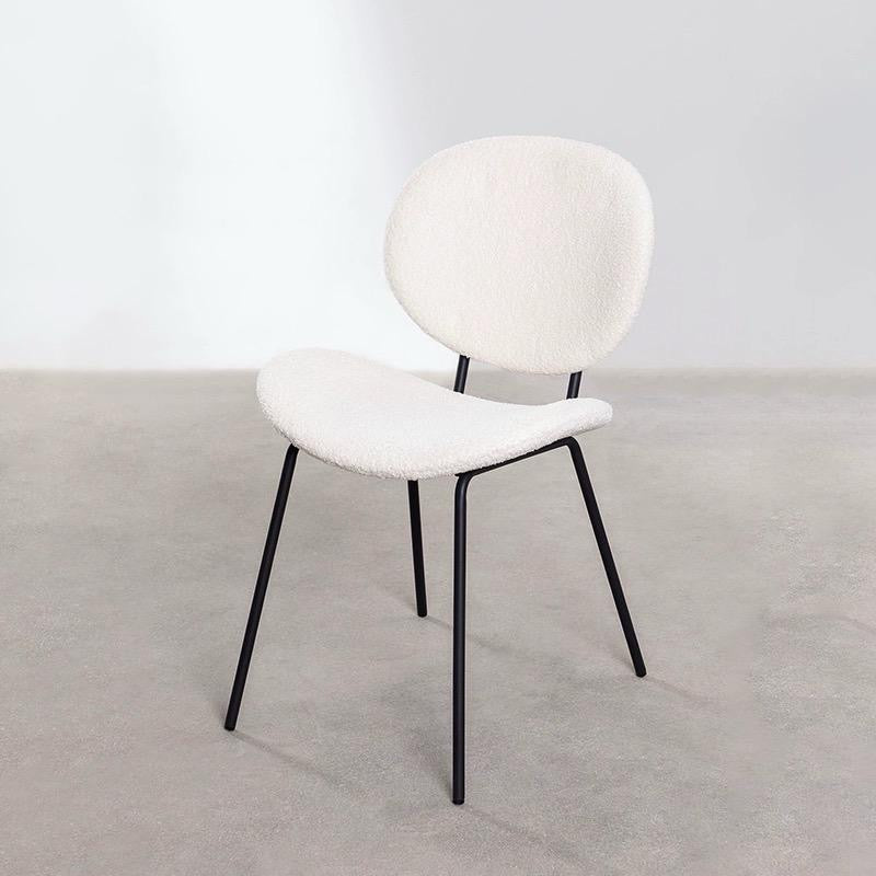 Lutia Boucle Curvy dining chair