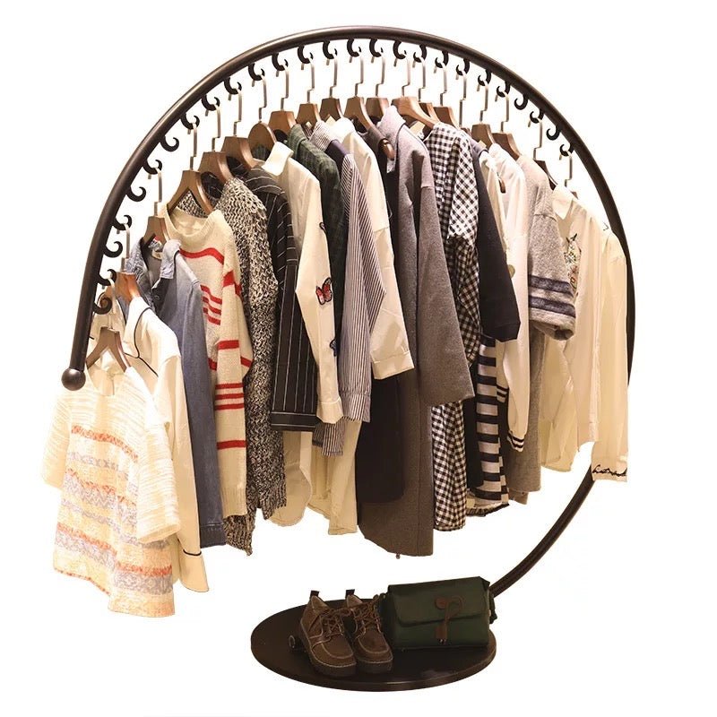 Open Circle Black Metal Clothes Hanger