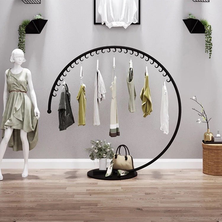 Open Circle Black Metal Clothes Hanger