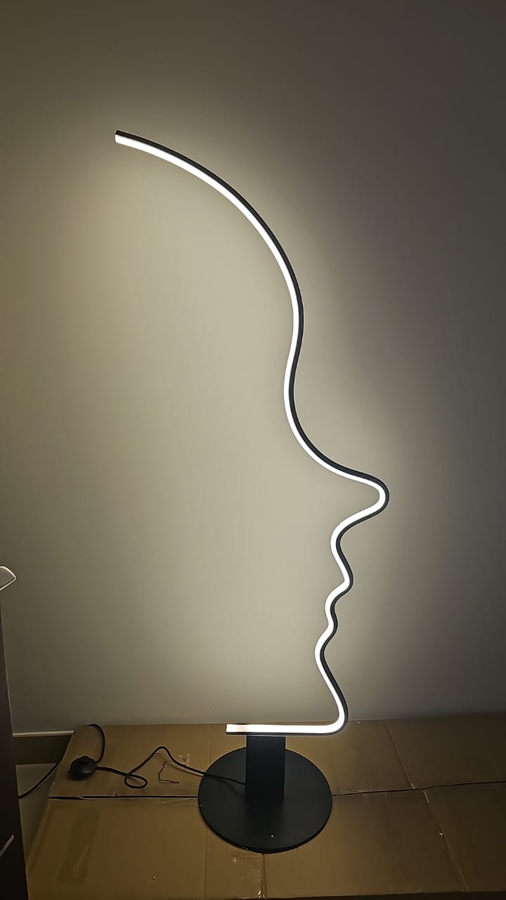 Side face floor lamp