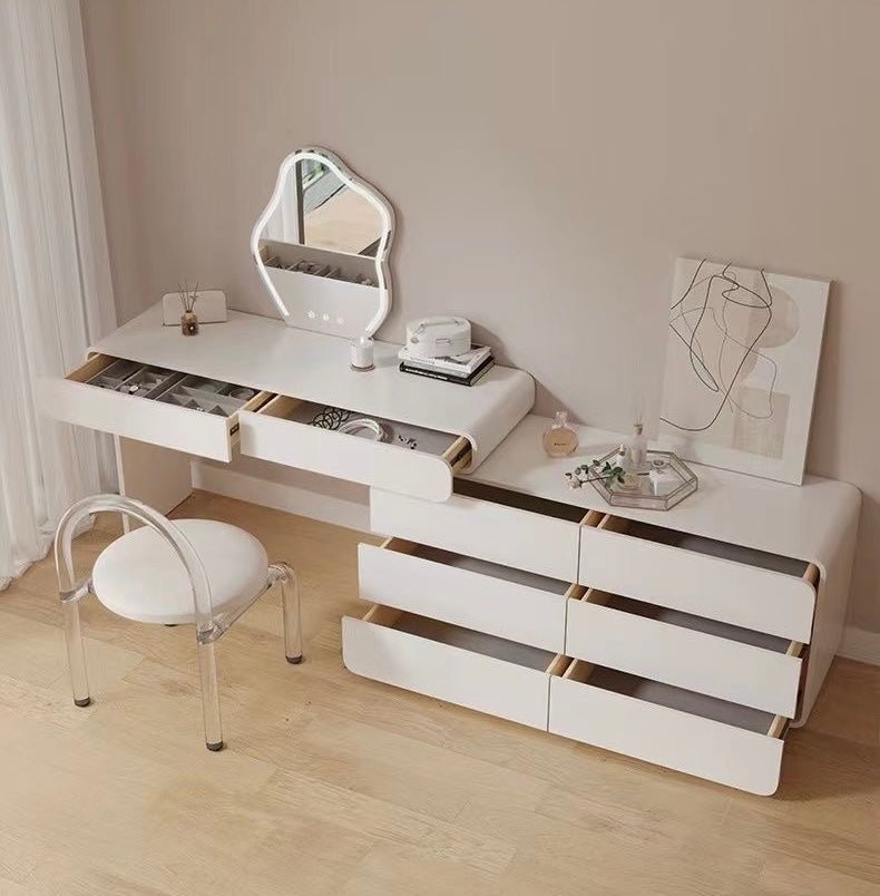 Viviana dresser and make up table