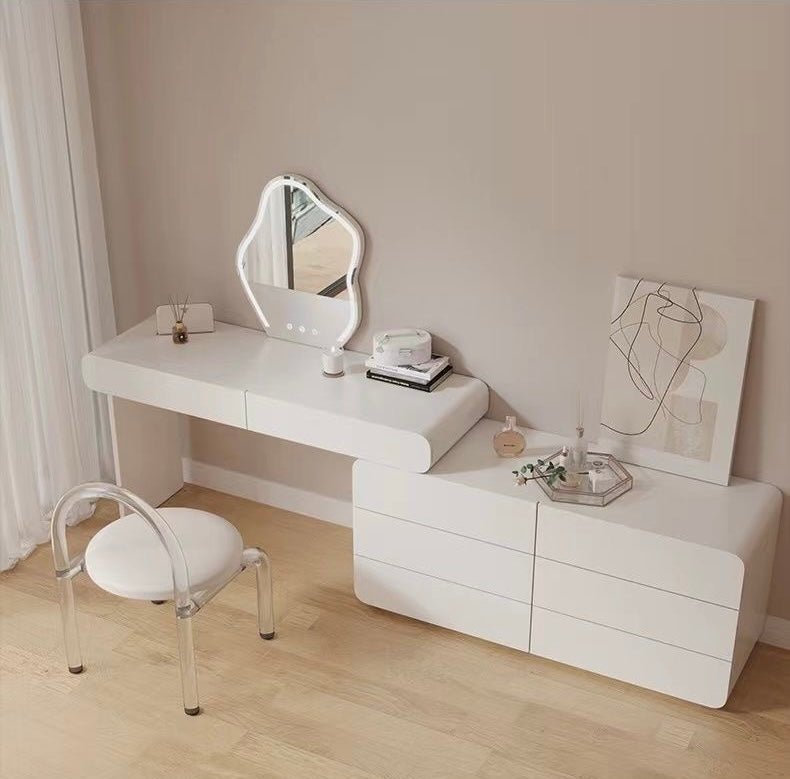 Viviana dresser and make up table