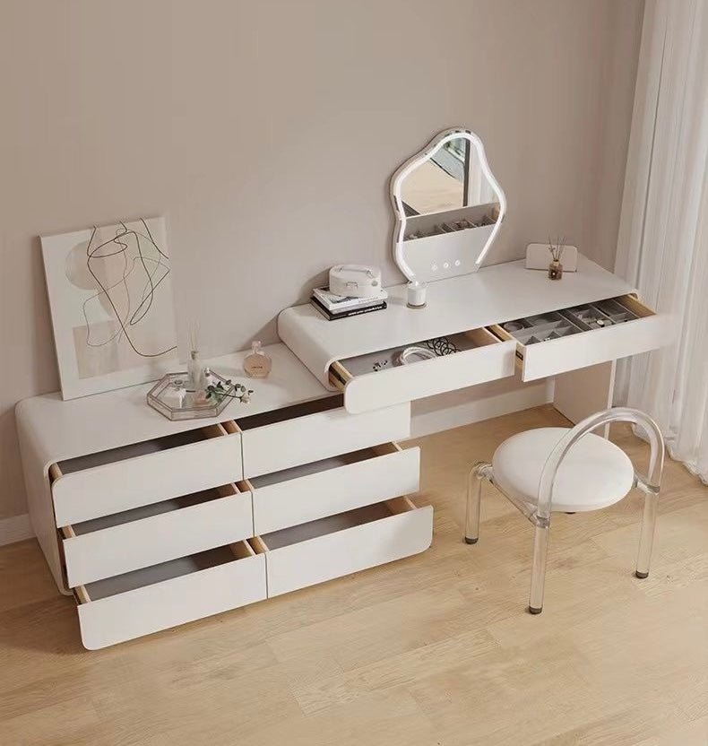 Viviana dresser and make up table