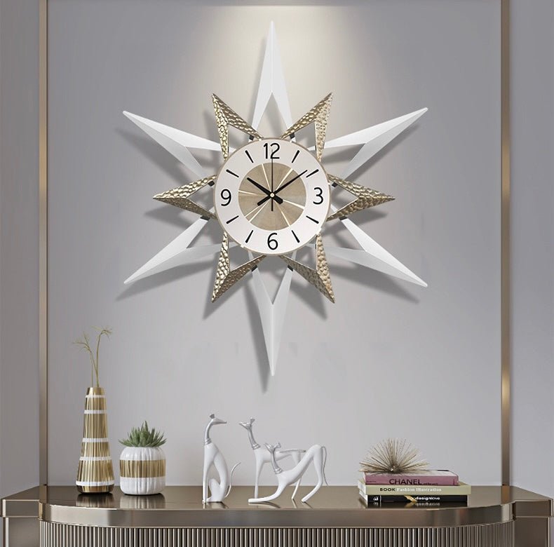 White star Clock